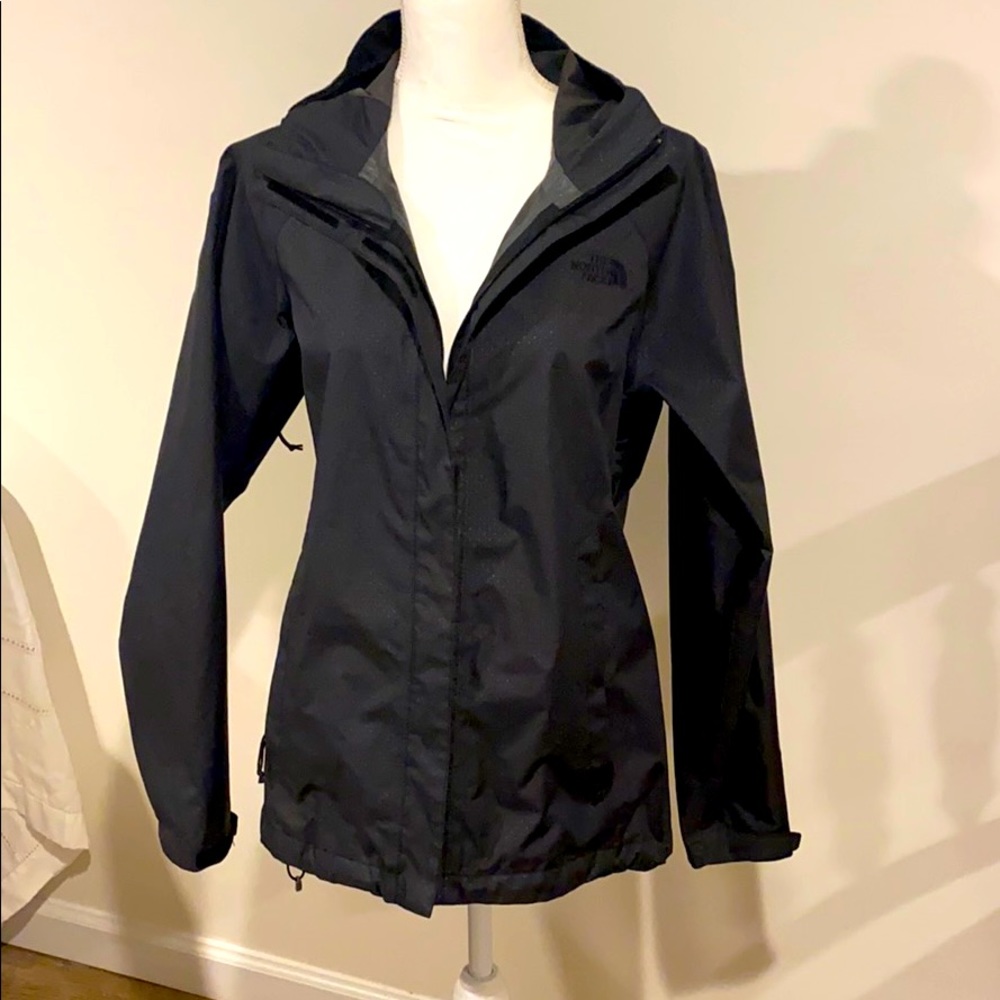 The North Face rain/wind jacket. Ladies medium